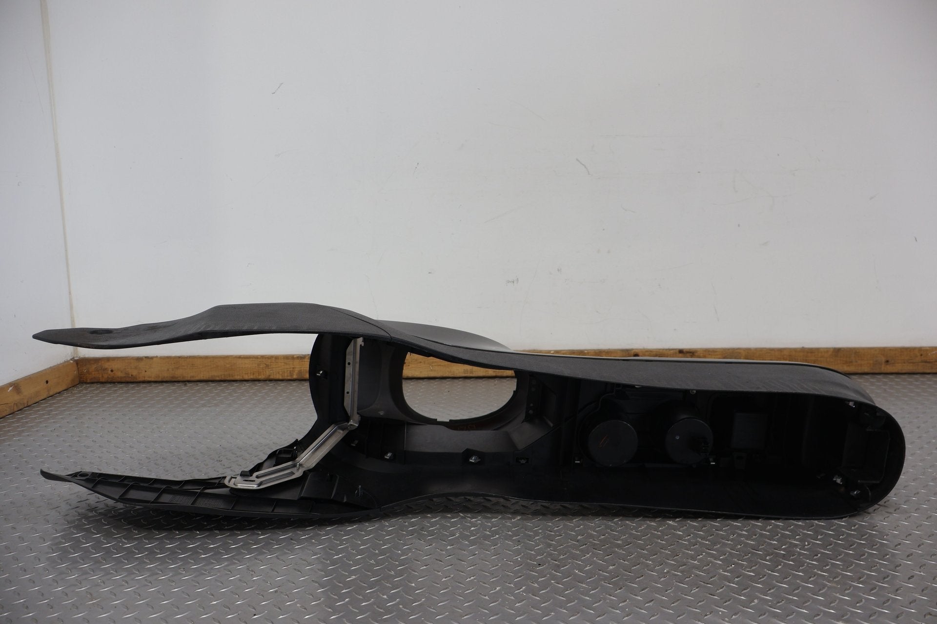 2014 Nissan Juke- Front Console