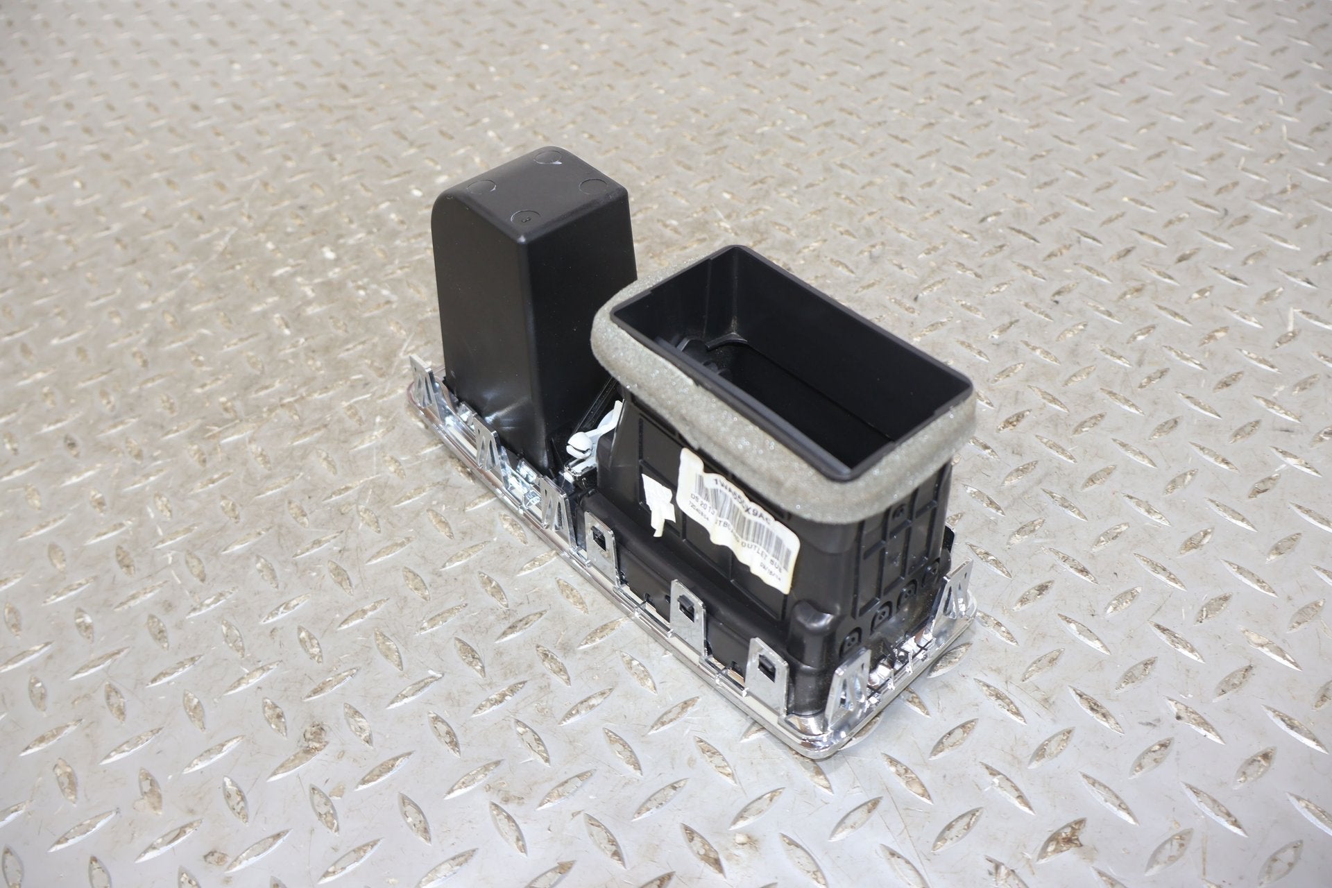 2014 Ram 1500- Dash Vent