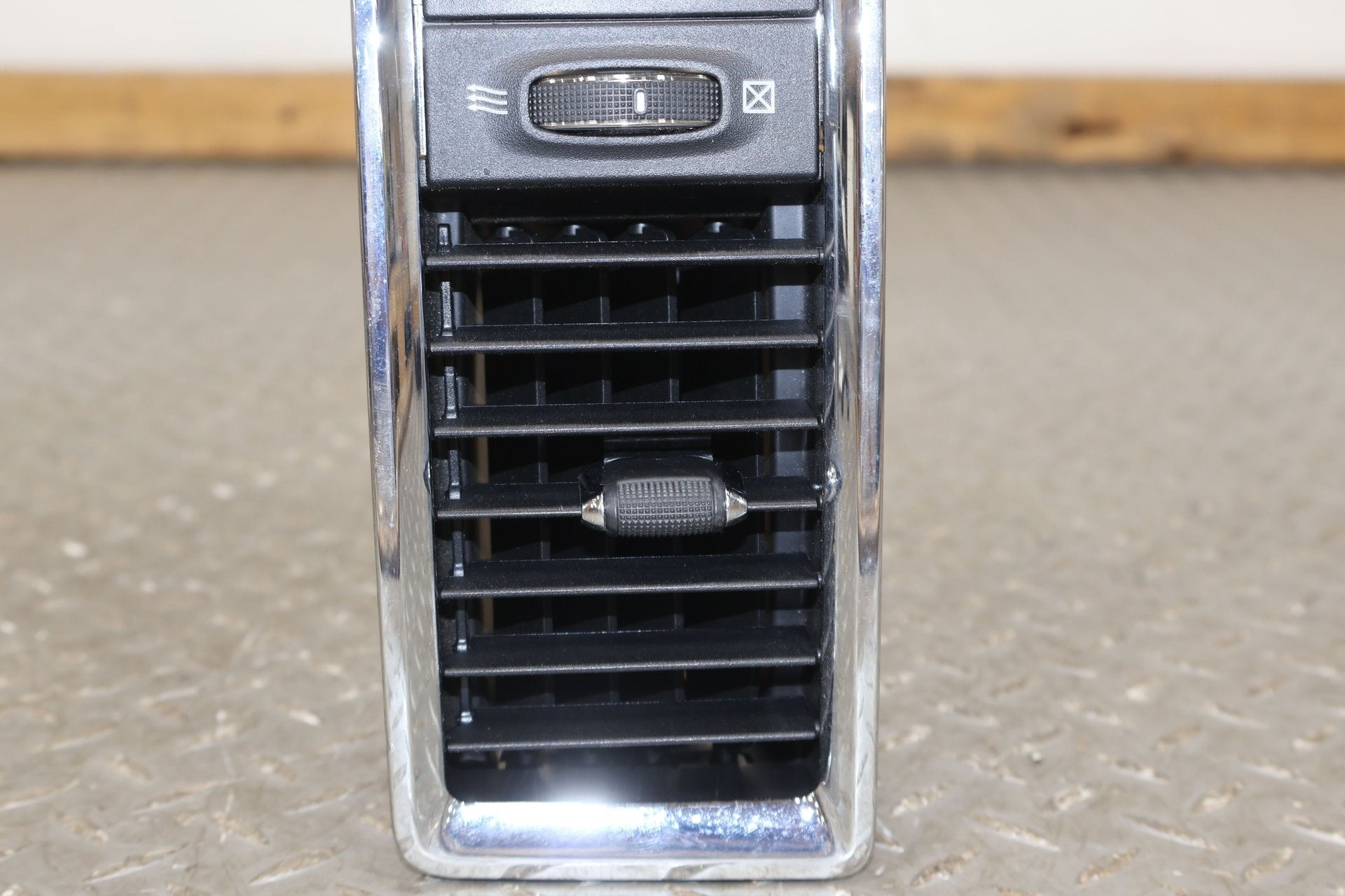 2014 Ram 1500- Dash Vent