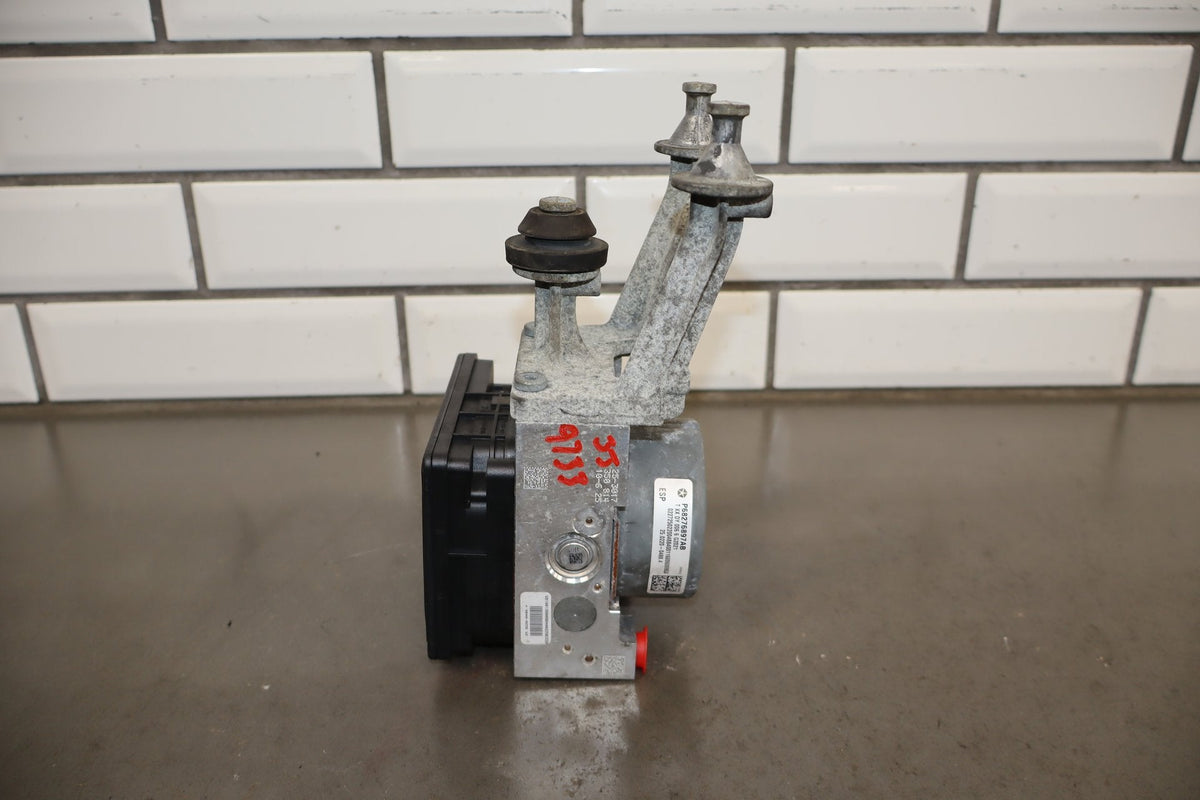 2015-16 Dodge Challenger ABS Pump Module 68225577AA