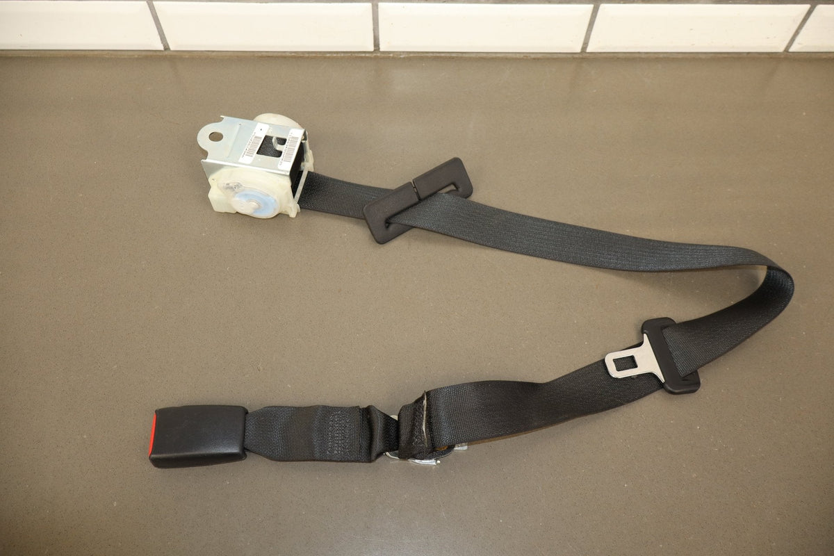 2015-19 Dodge Challenger Rear Seat Belt Set Black X9 3pc