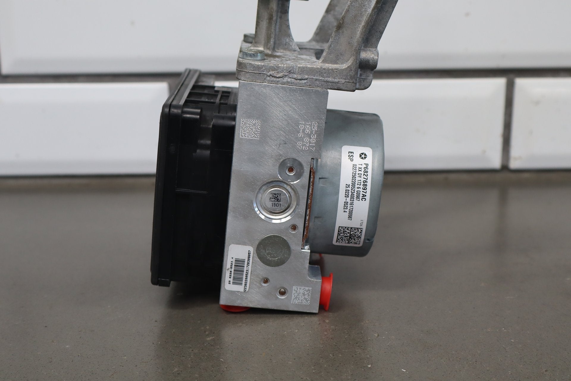 2015-2016 Dodge Challenger ABS Brake Unit 68258644AA OEM