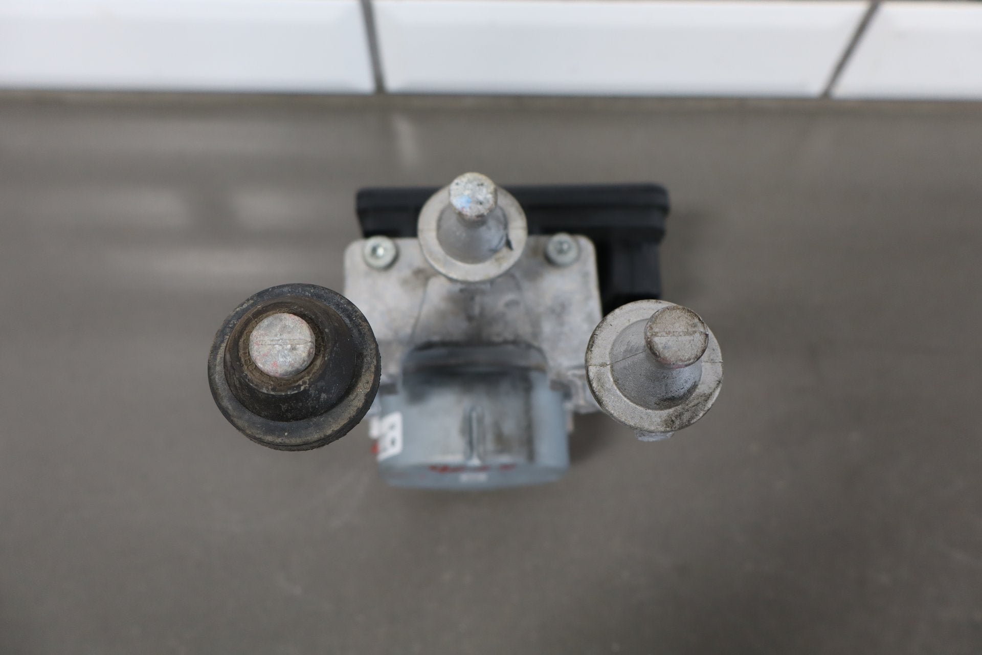 2015-2016 Dodge Challenger ABS Brake Unit 68258644AA OEM