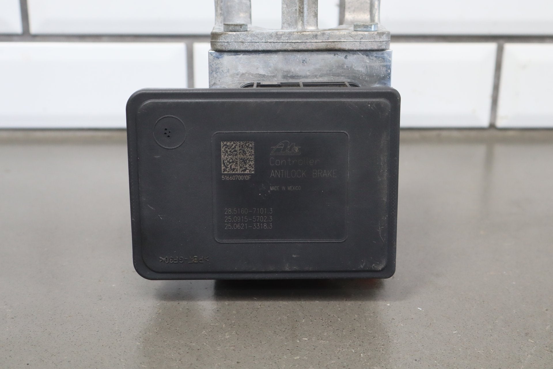 2015-2016 Dodge Challenger ABS Brake Unit 68258644AA OEM