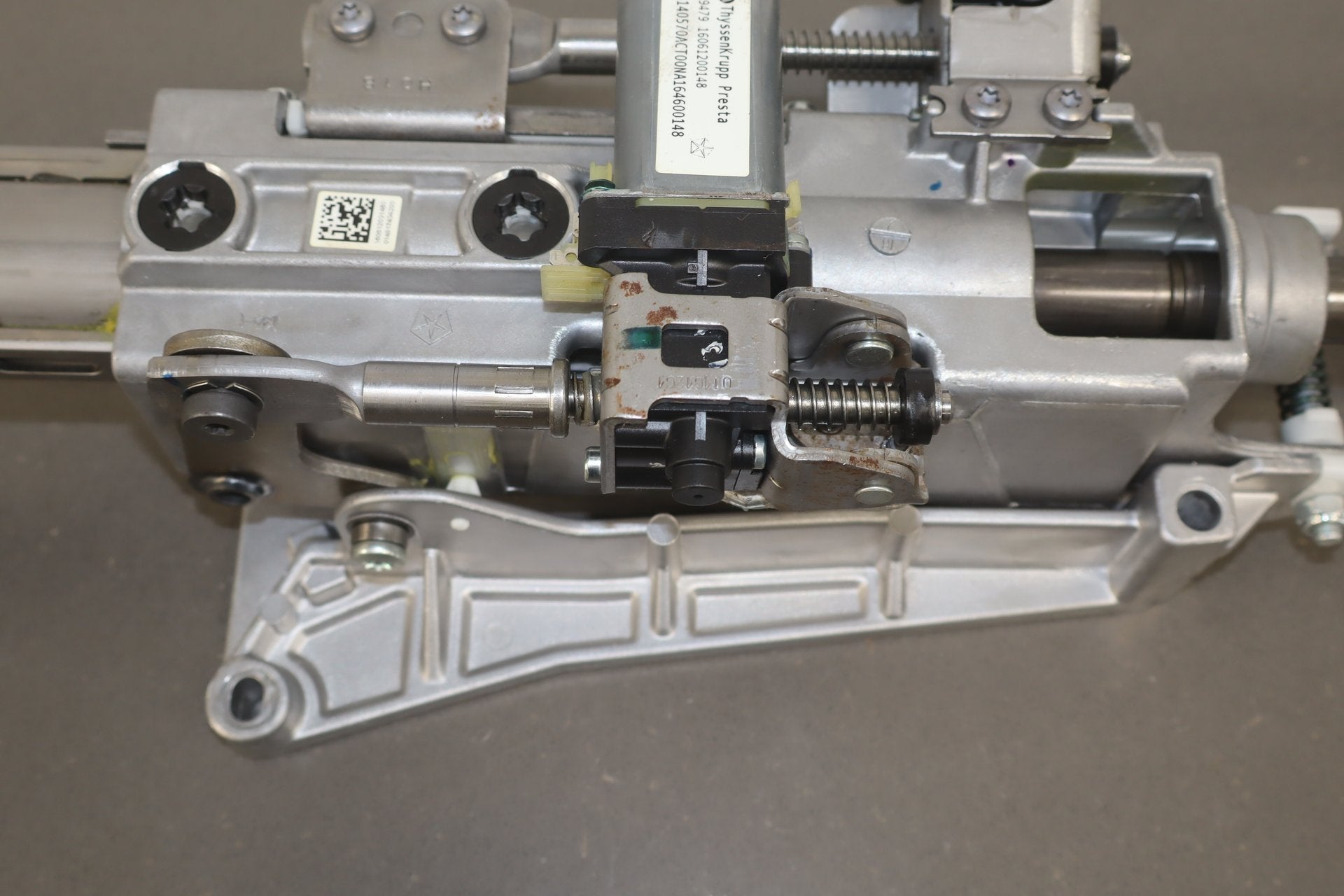 2015-2017 Dodge Challenger Scat Pack Shaker Steering Column 68140570AF