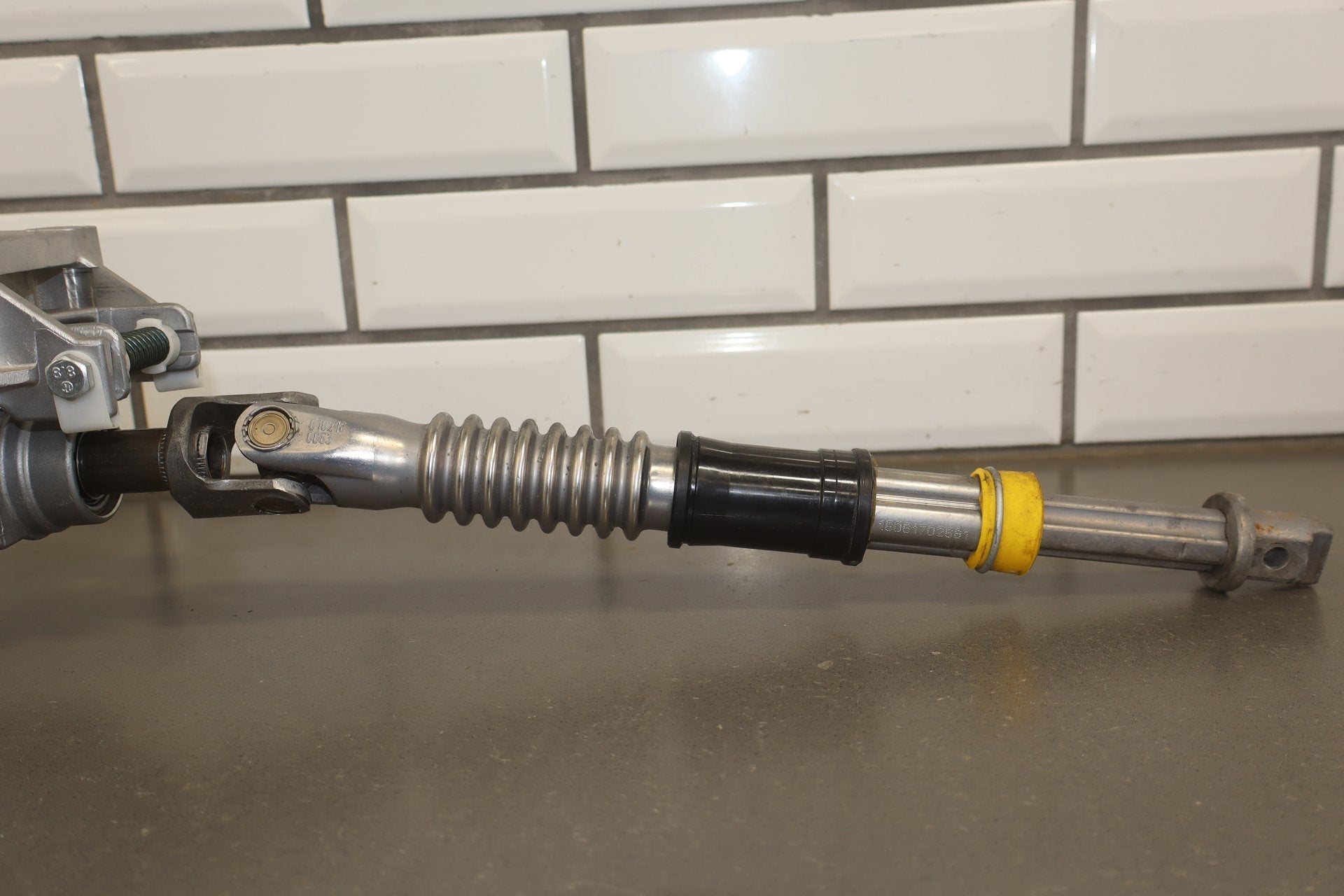 2015-2017 Dodge Challenger Scat Pack Shaker Steering Column 68140570AF