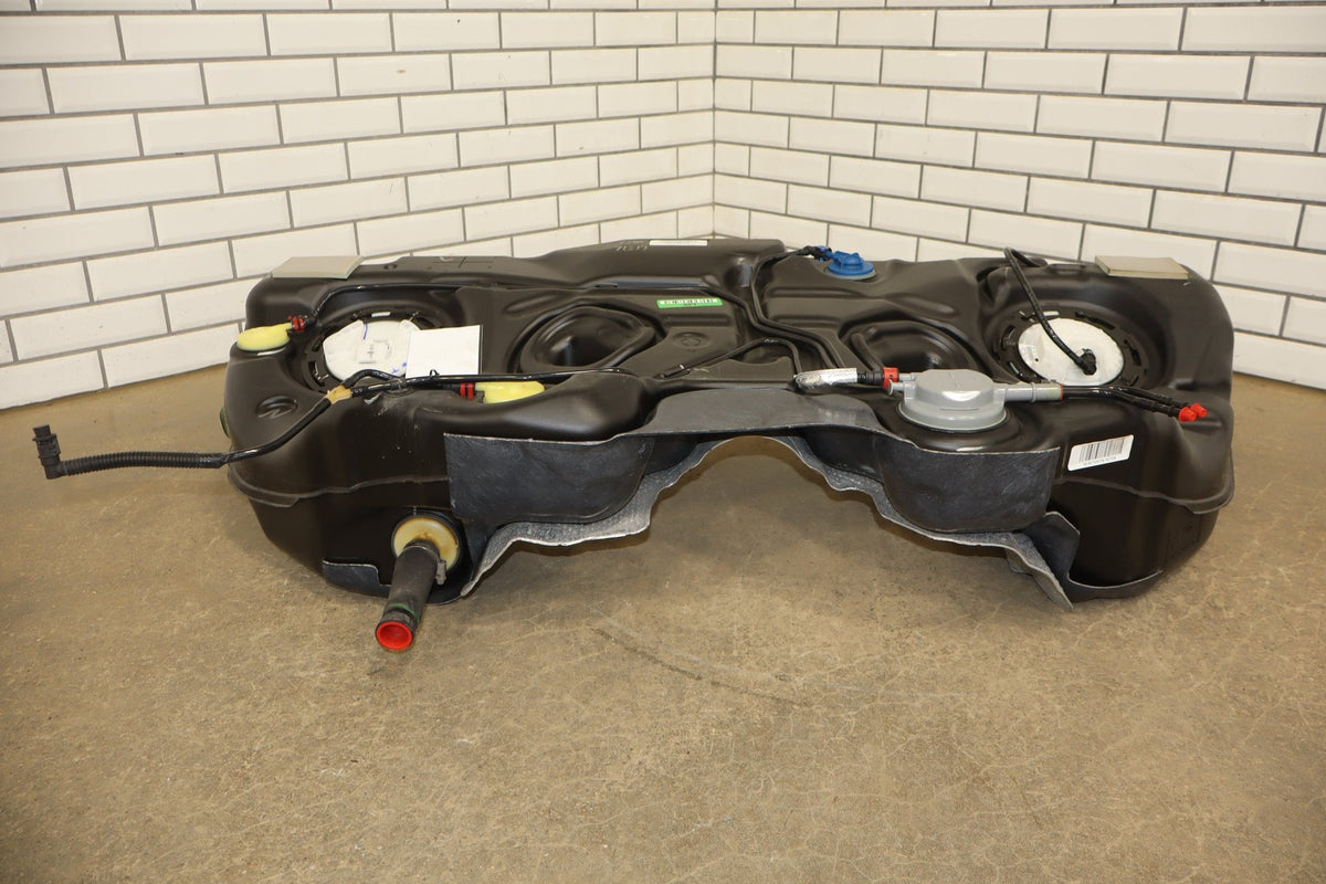 2015-2019 Dodge Challenger 6.4L 392 Fuel Tank with Pump Tested 43K