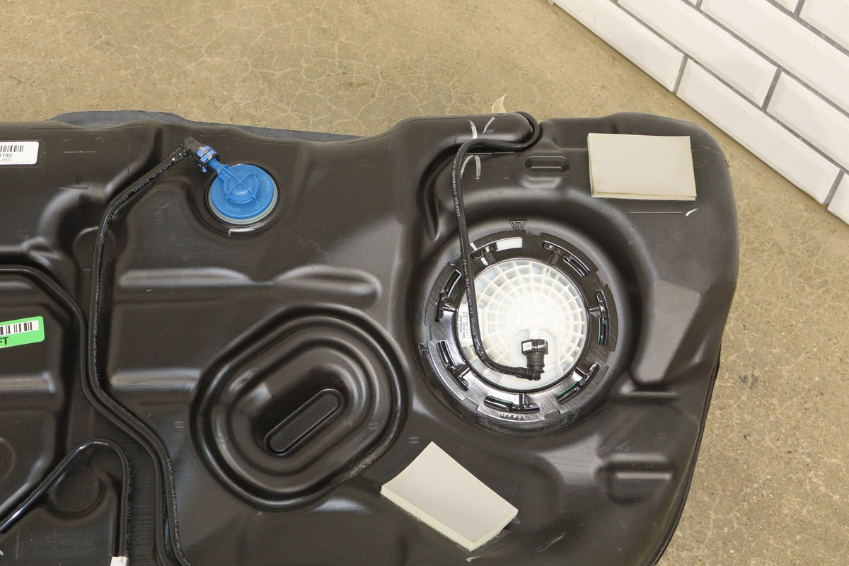 2015-2019 Dodge Challenger 6.4L 392 Fuel Tank with Pump Tested 43K