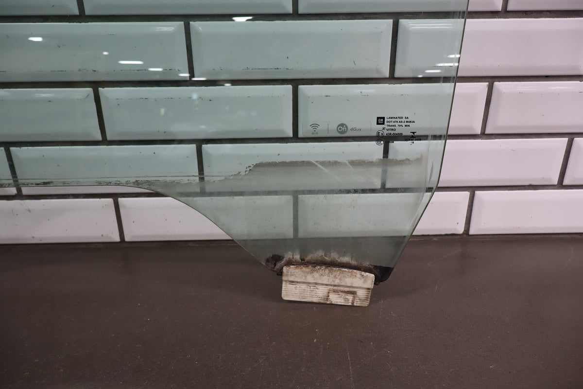 2015-2020 Cadillac Escalade Left Front Door Window 84322004 OEM