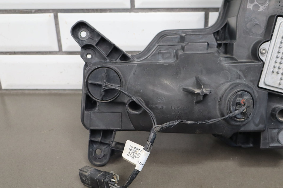 2015-2020 Cadillac Escalade Right Front Lamp 84018691 OEM