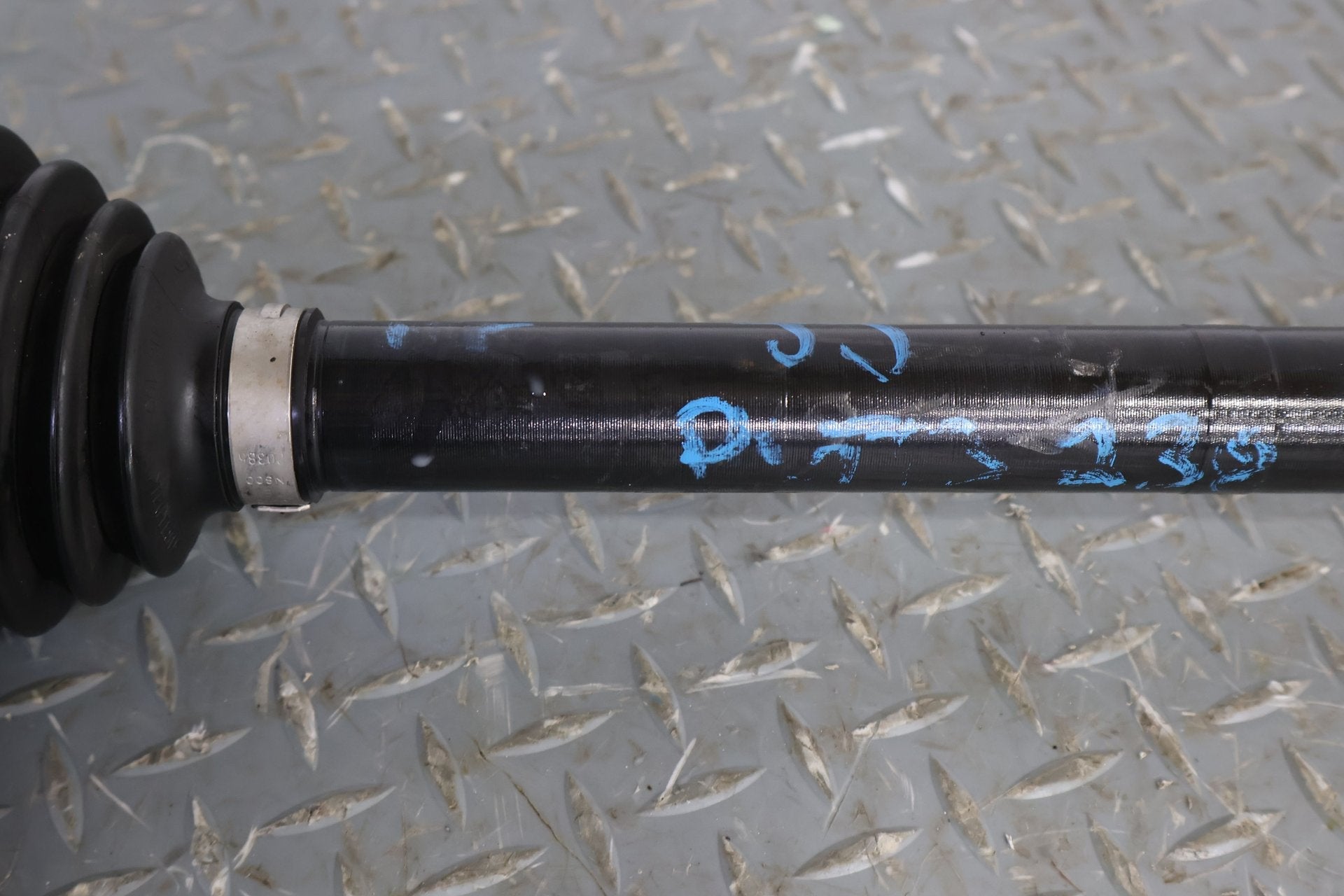 2015-2020 Tesla Model X Front Right RH Axle Shaft W/ Axle Nut