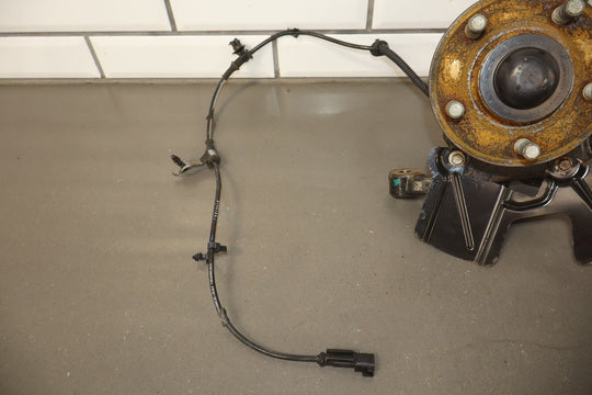 2015 - 2022 Ford Mustang GT Driver Left Front Spindle with Hub/ABS Sensor