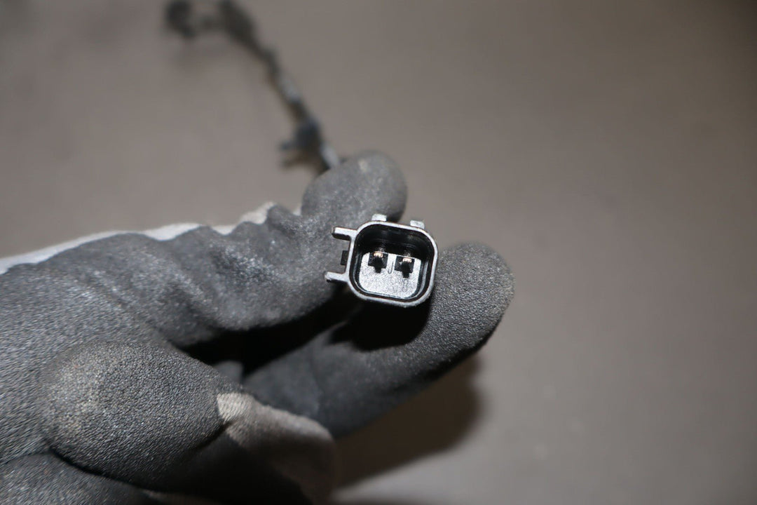 2015 - 2022 Ford Mustang GT Passenger Right Front Spindle with Hub/ABS Sensor