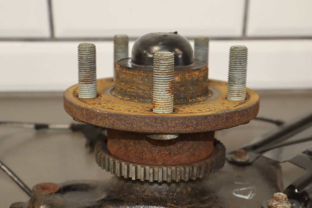 2015 - 2022 Ford Mustang GT Passenger Right Front Spindle with Hub/ABS Sensor