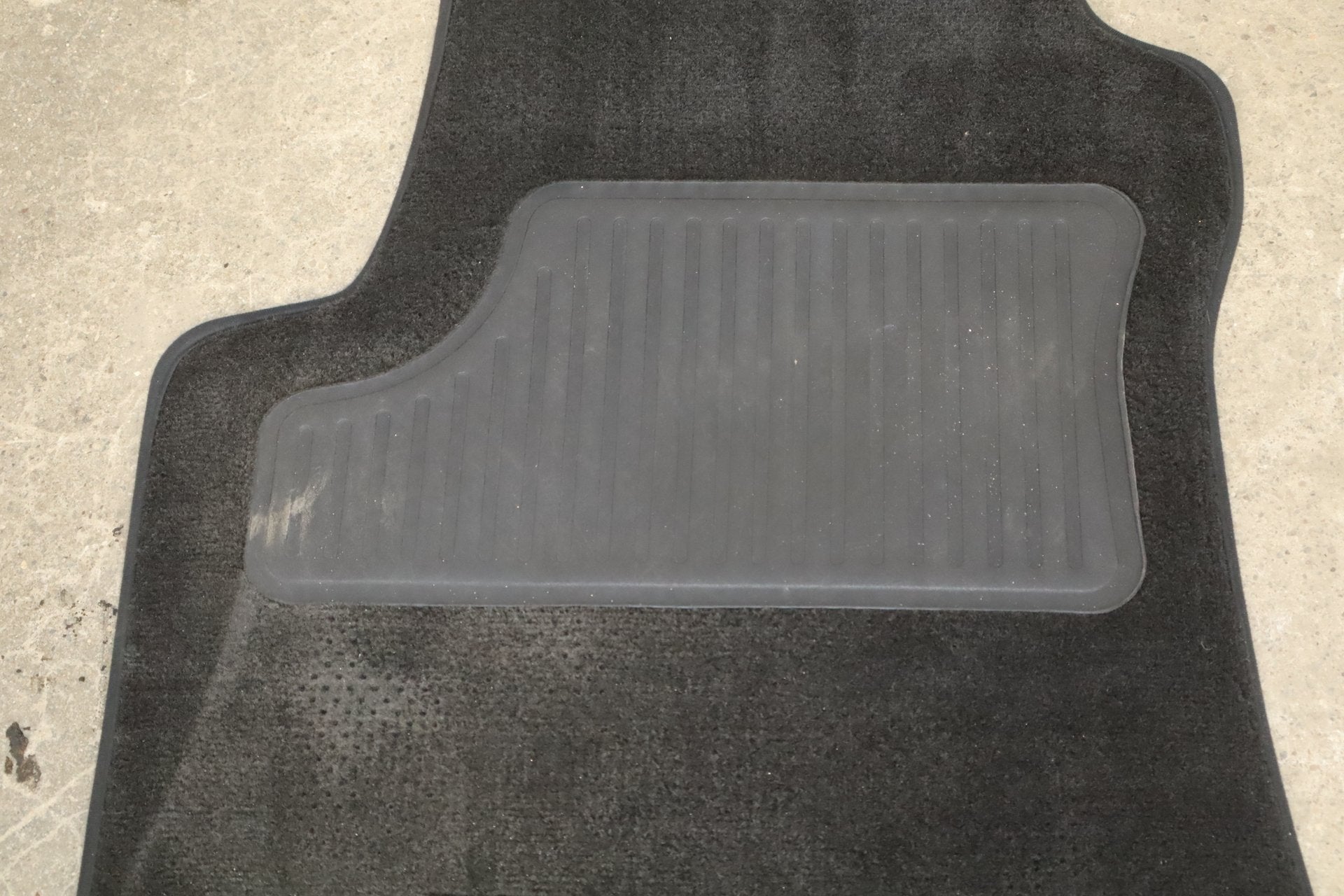 2015-2023 Dodge Challenger Floor Mats OEM Black