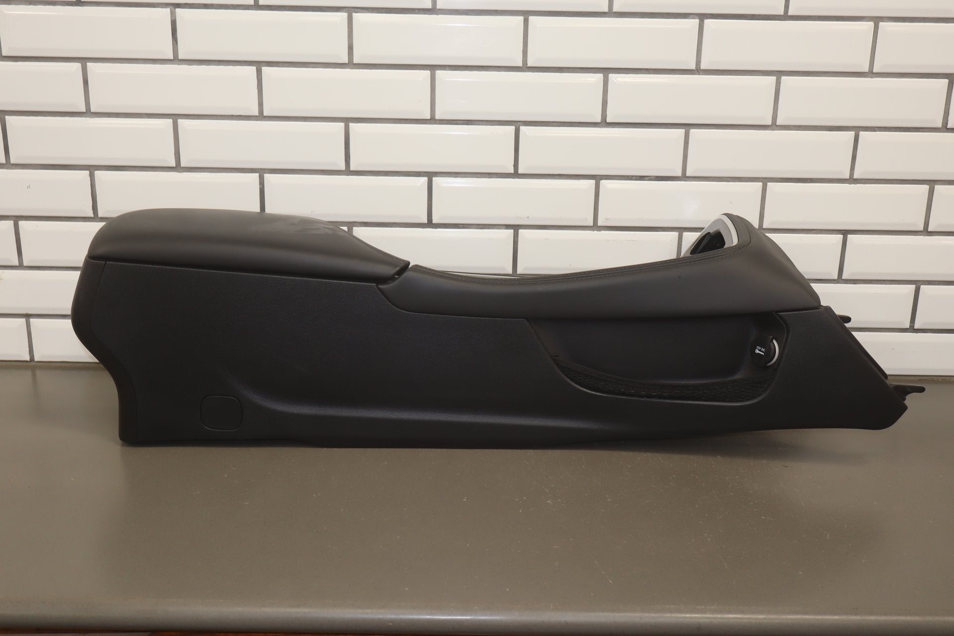 2015-2023 Dodge Challenger Scat Pack Automatic Center Floor Console Assembly OEM