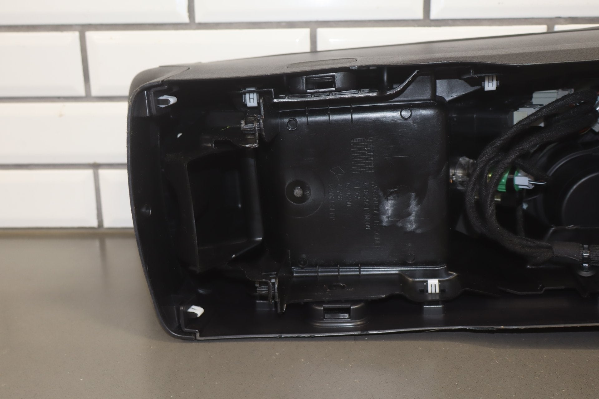 2015-2023 Dodge Challenger Scat Pack Automatic Center Floor Console Assembly OEM