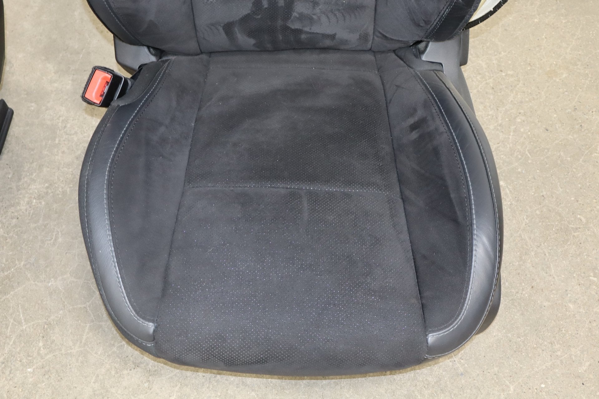 2015-2023 Dodge Challenger Scat Pack Shaker Leather/Alcantara Seat Set Black