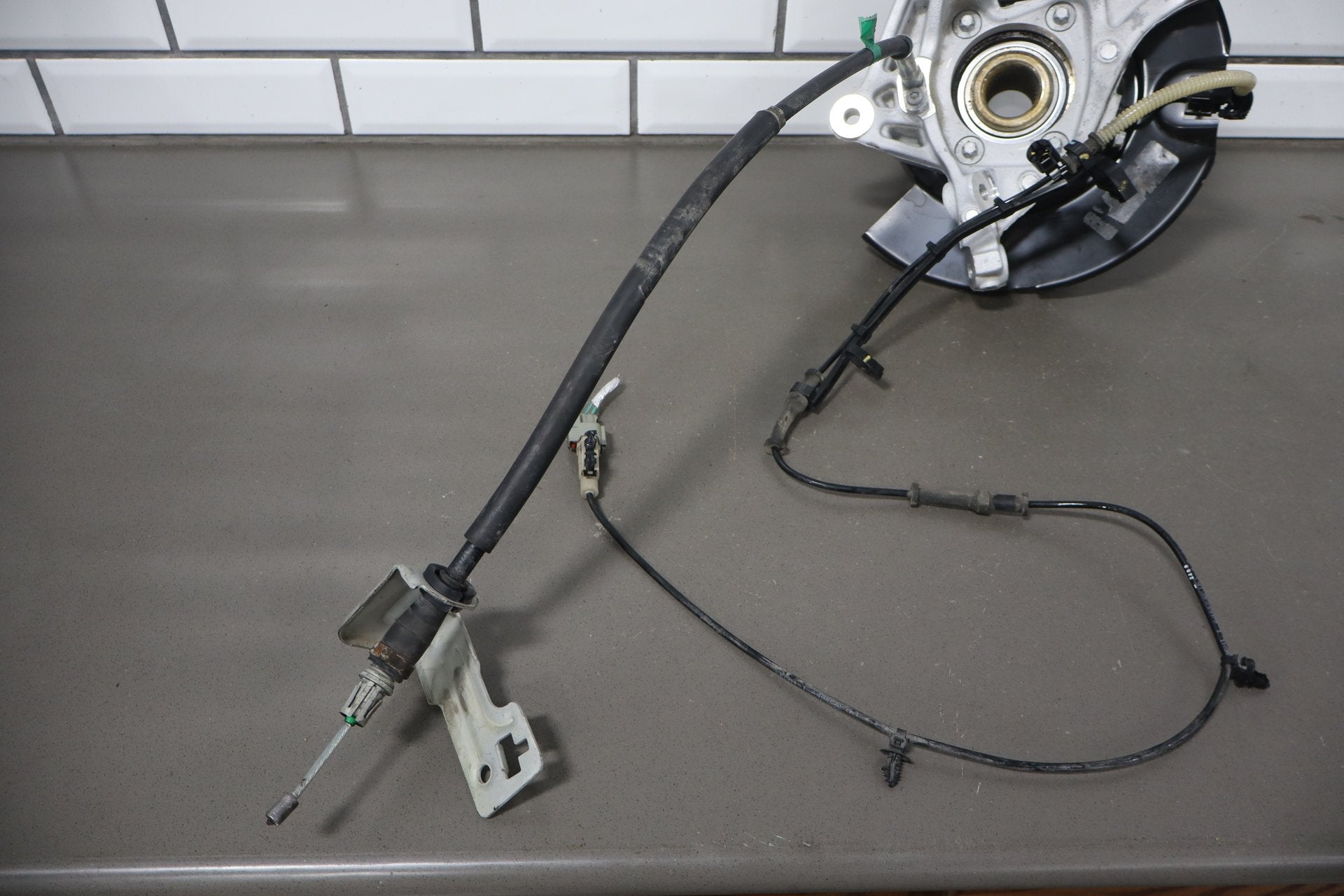 2015-2023 Dodge Challenger SRT 6.2 6.4 Left Rear Suspension Assembly OEM