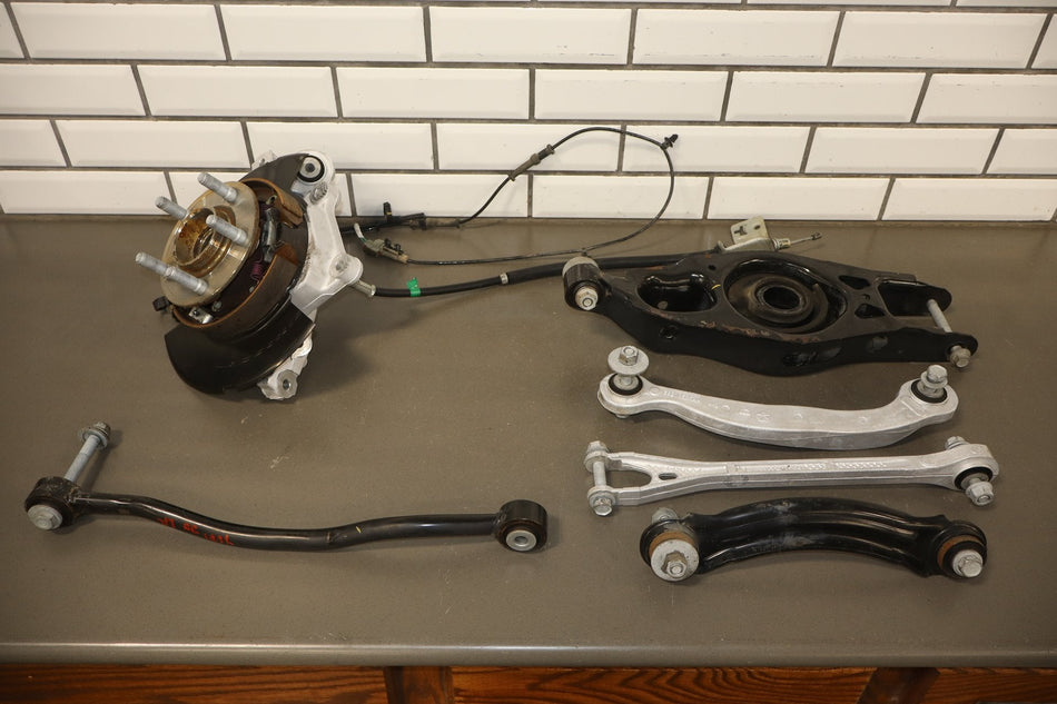 2015-2023 Dodge Challenger SRT 6.2 6.4 Left Rear Suspension Assembly OEM