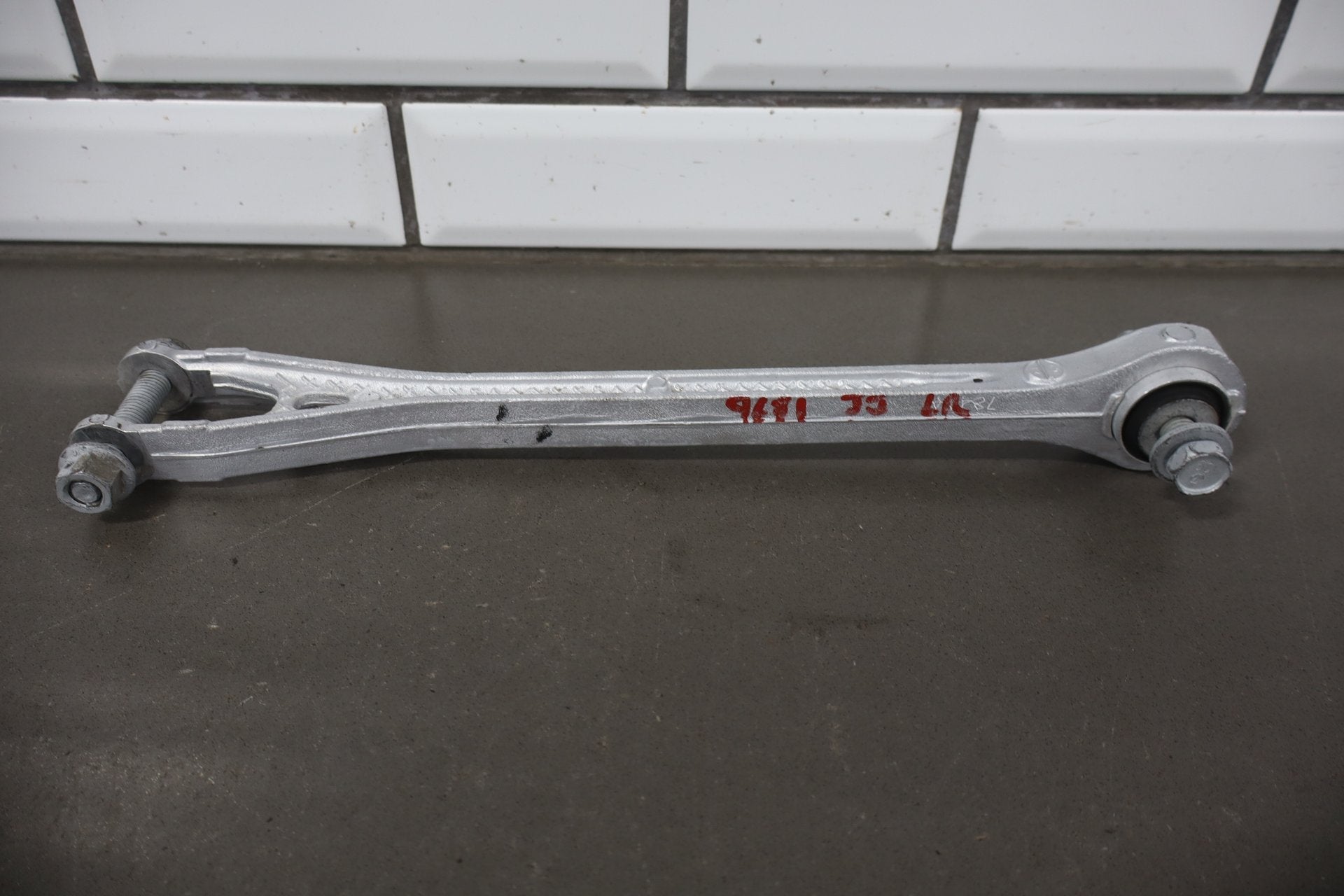 2015-2023 Dodge Challenger SRT 6.2 6.4 Left Rear Suspension Assembly OEM