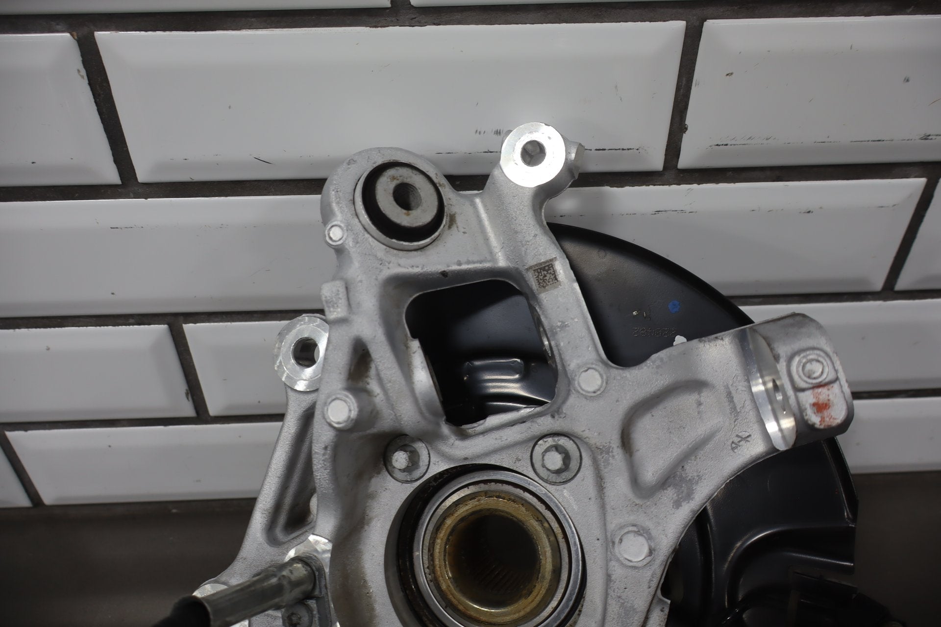 2015-2023 Dodge Challenger SRT 6.2 6.4 Left Rear Suspension Assembly OEM