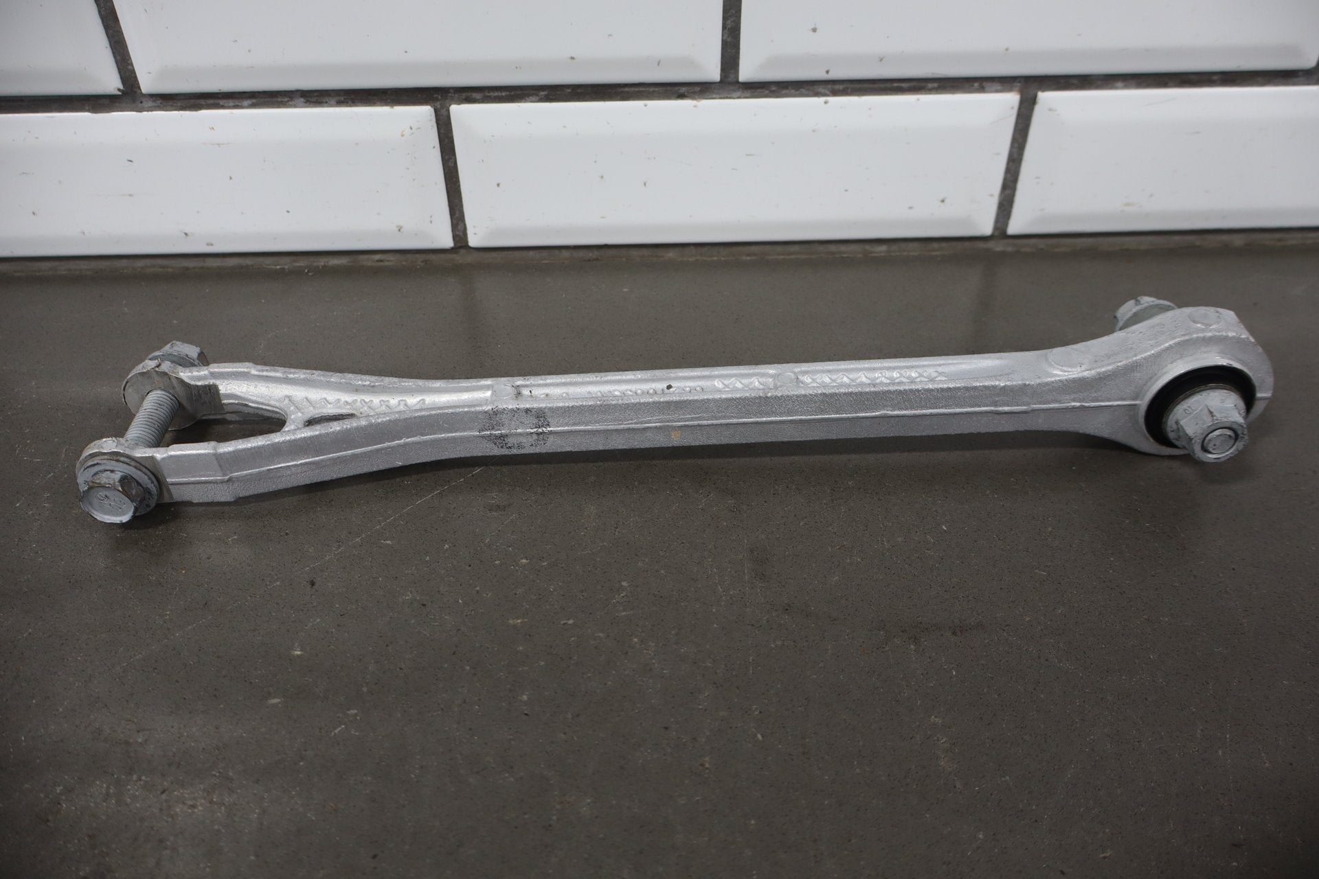 2015-2023 Dodge Challenger SRT 6.2 6.4 Left Rear Suspension Assembly OEM