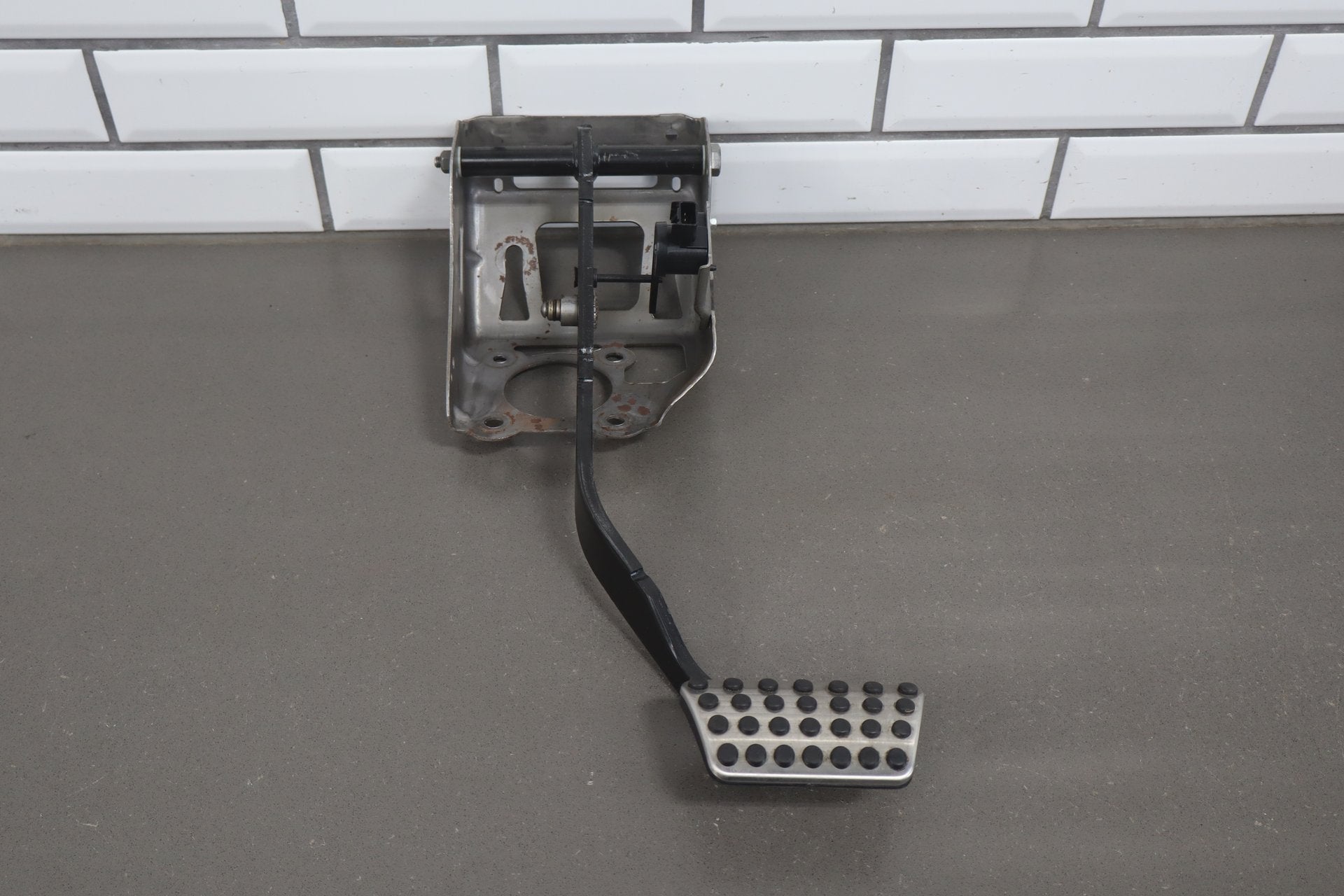 2015-2023 Dodge Challenger SRT8 Automatic Brake Pedal Assembly
