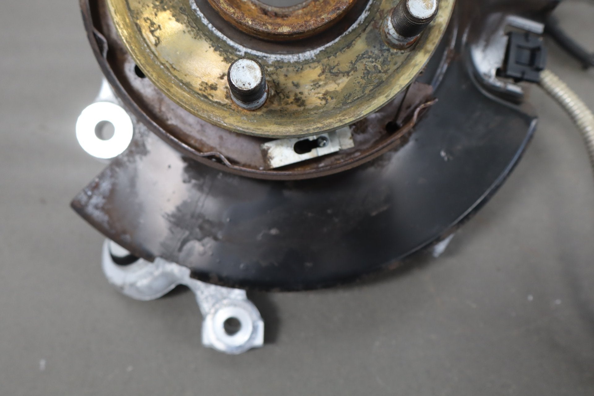 2015-2023 Dodge Challenger SRT/Hellcat Left Rear Suspension Assembly 43K
