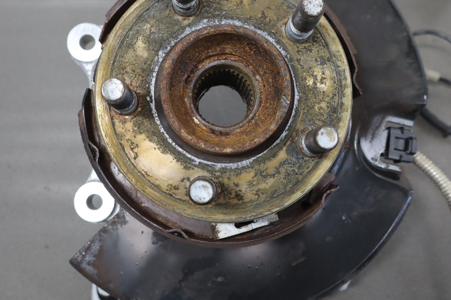 2015-2023 Dodge Challenger SRT/Hellcat Left Rear Suspension Assembly 43K