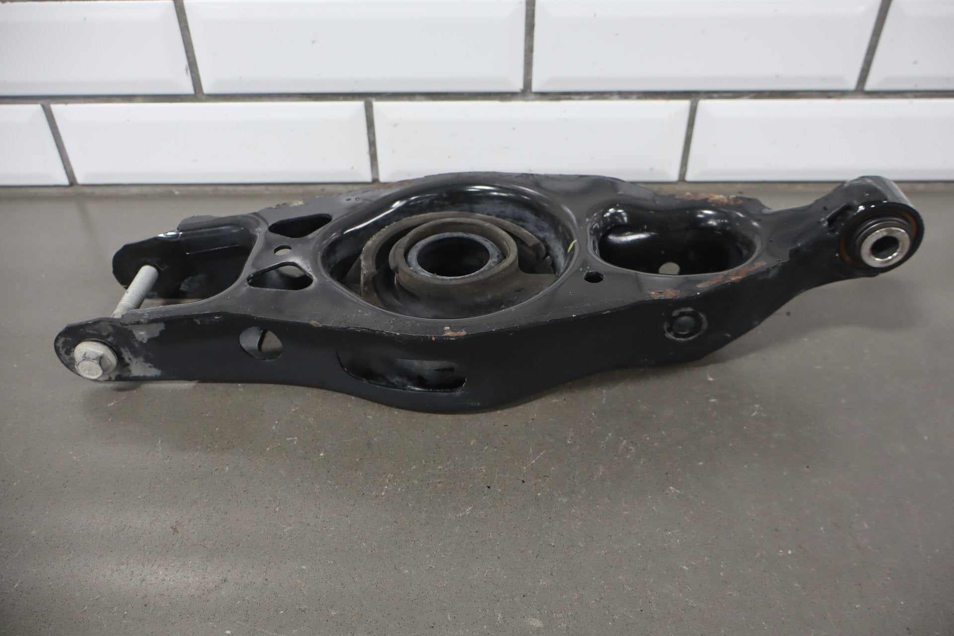 2015-2023 Dodge Challenger SRT/Hellcat Right Rear Suspension Assembly