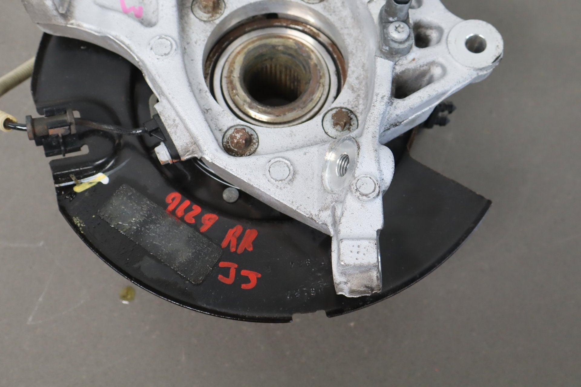 2015-2023 Dodge Challenger SRT/Hellcat Right Rear Suspension Assembly 43K