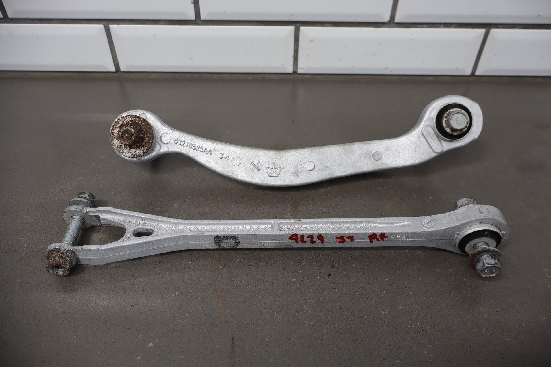 2015-2023 Dodge Challenger SRT/Hellcat Right Rear Suspension Assembly 43K