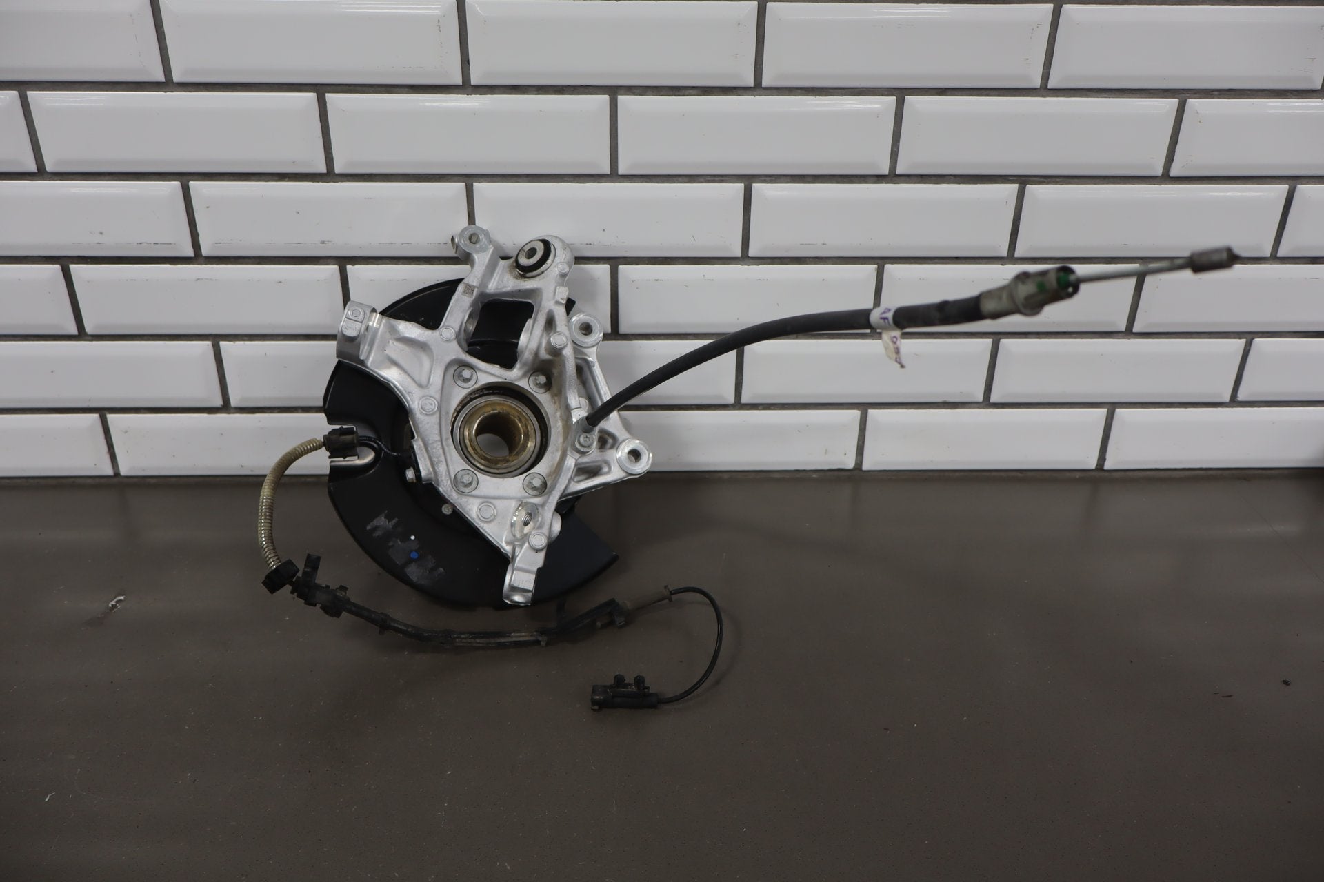 2015-2023 Dodge Challenger SRT/Hellcat Right Rear Suspension Assembly