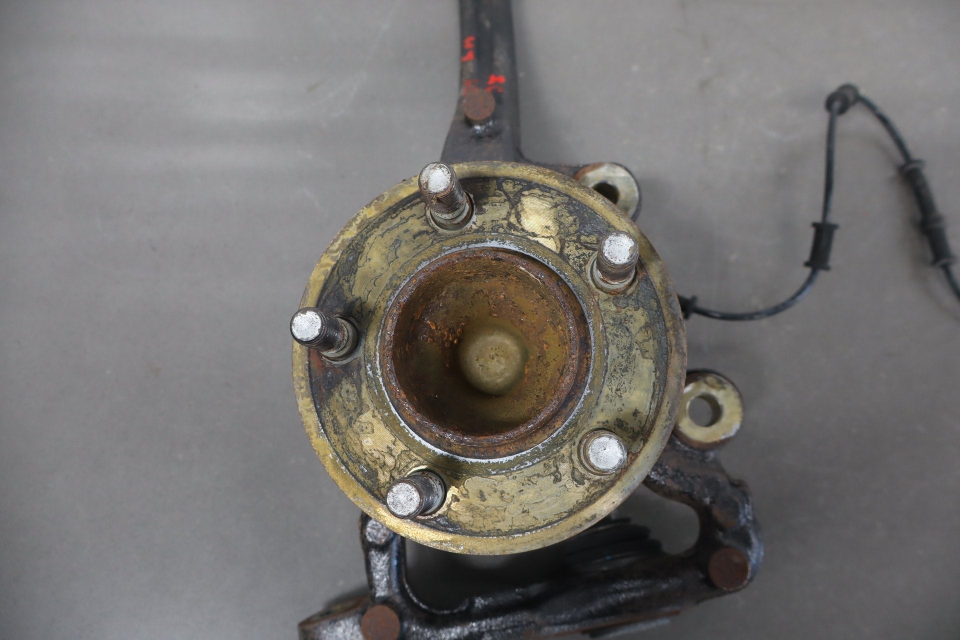 2015-2023 Dodge Charger Challenger SRT Hellcat Left Front Spindle 05181896AB