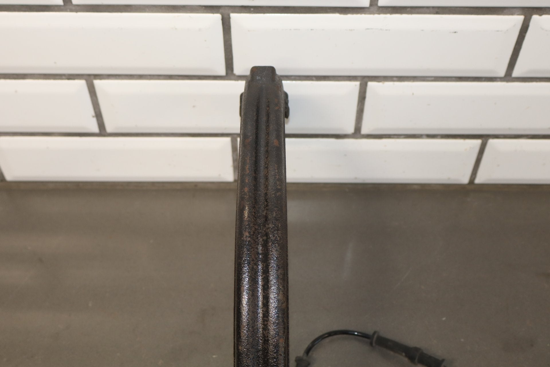 2015-2023 Dodge Charger Challenger SRT Hellcat Right Front Spindle 05181895AB
