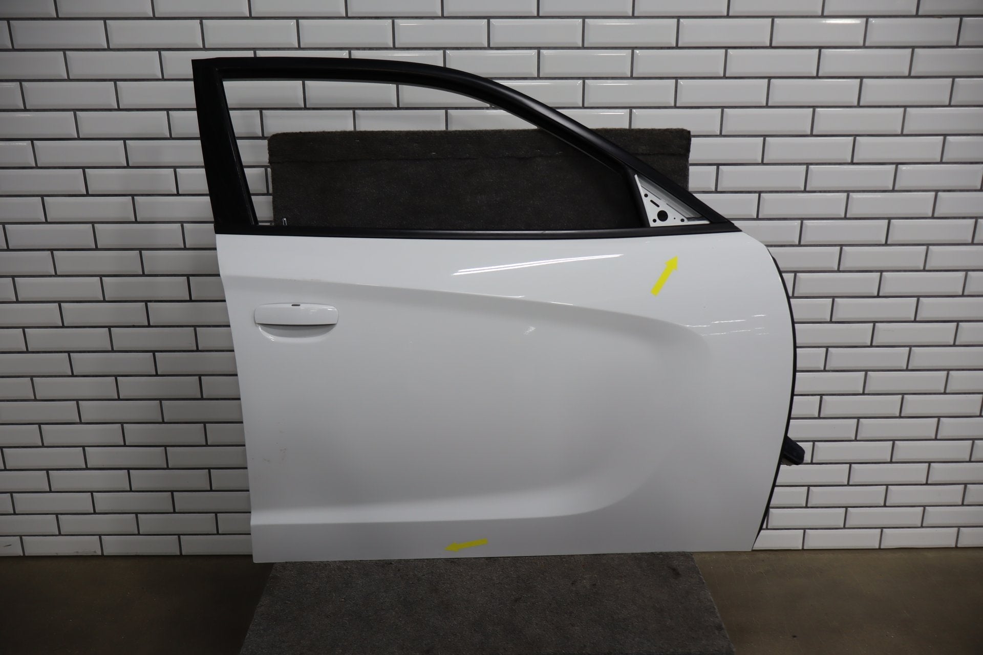 2015-2023 Dodge Charger Right Front Door White Knuckle PW7 68268054AC