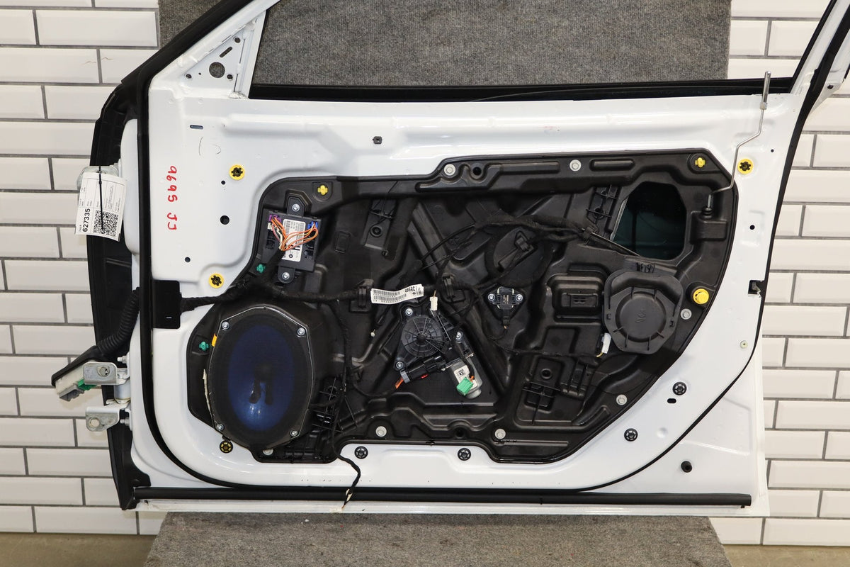 2015-2023 Dodge Charger Right Front Door White Knuckle PW7 68268054AC