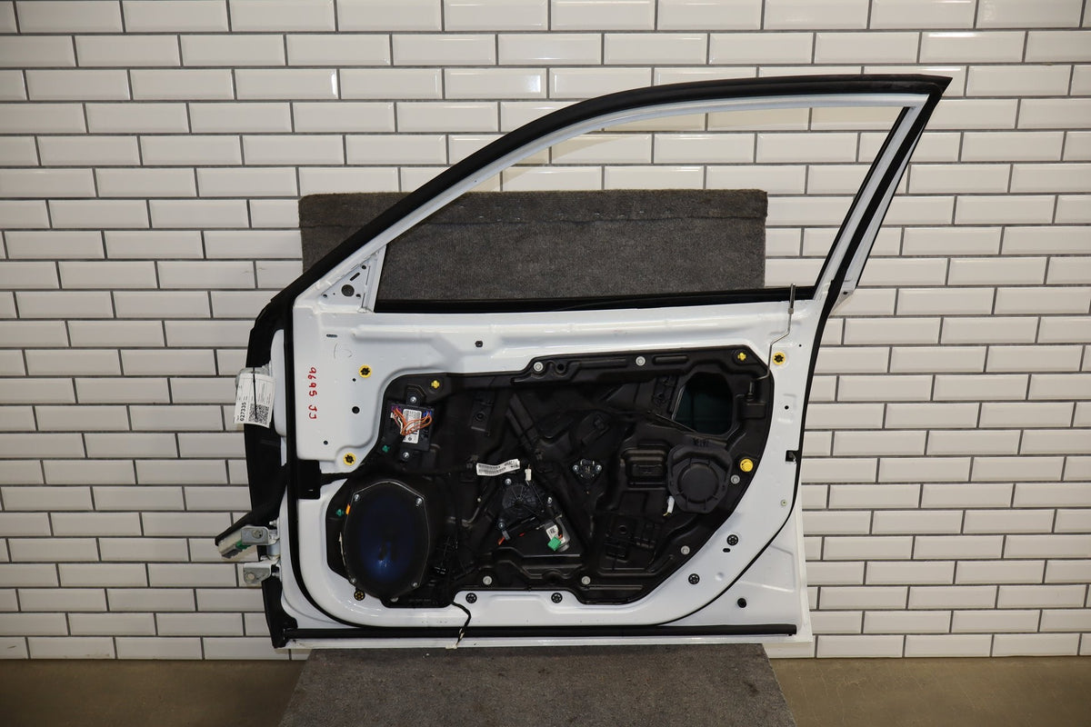 2015-2023 Dodge Charger Right Front Door White Knuckle PW7 68268054AC