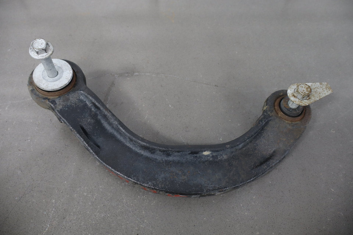 2015 2023 Ford Mustang Rear LH Driver Side Suspension Assembly OEM USED