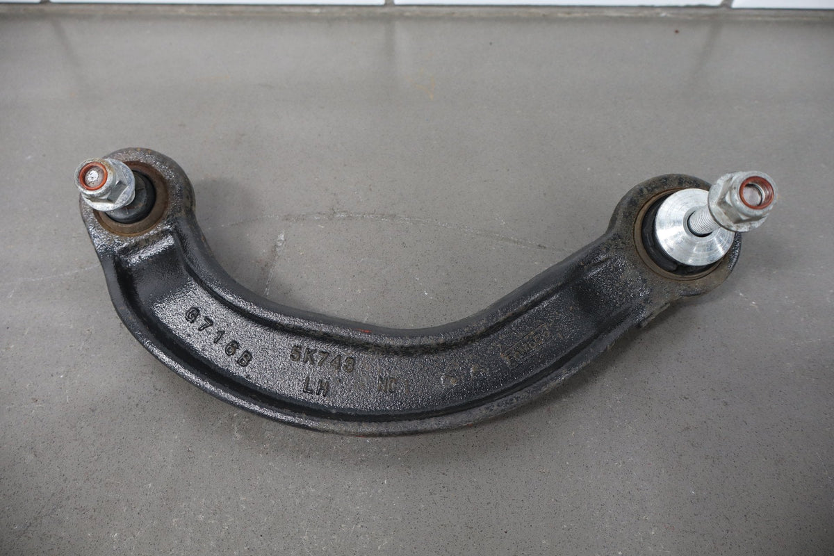 2015 2023 Ford Mustang Rear LH Driver Side Suspension Assembly OEM USED