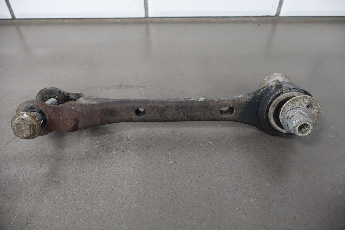 2015 2023 Ford Mustang Rear LH Driver Side Suspension Assembly OEM USED