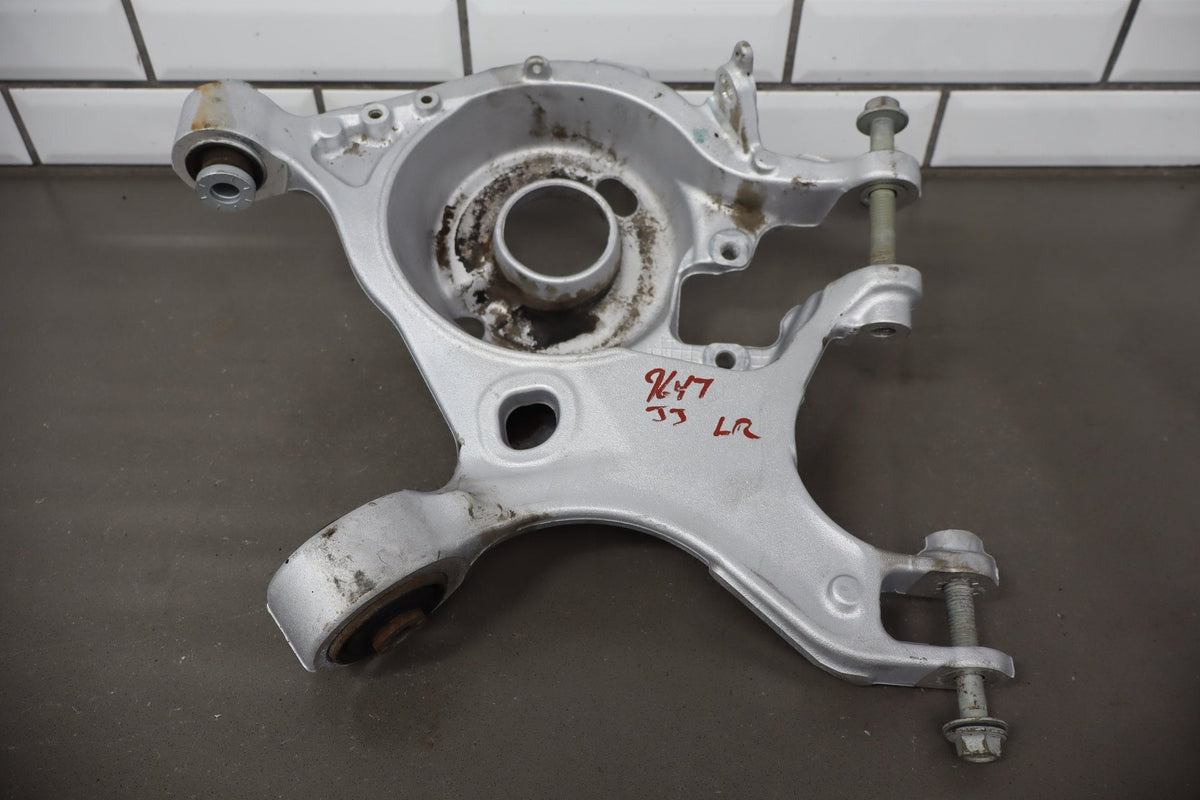 2015 2023 Ford Mustang Rear LH Driver Side Suspension Assembly OEM USED