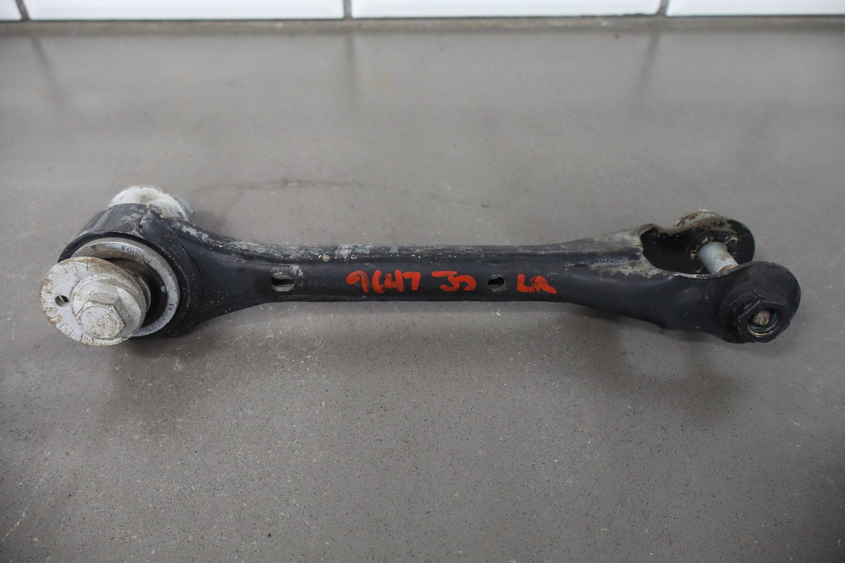 2015 2023 Ford Mustang Rear LH Driver Side Suspension Assembly OEM USED