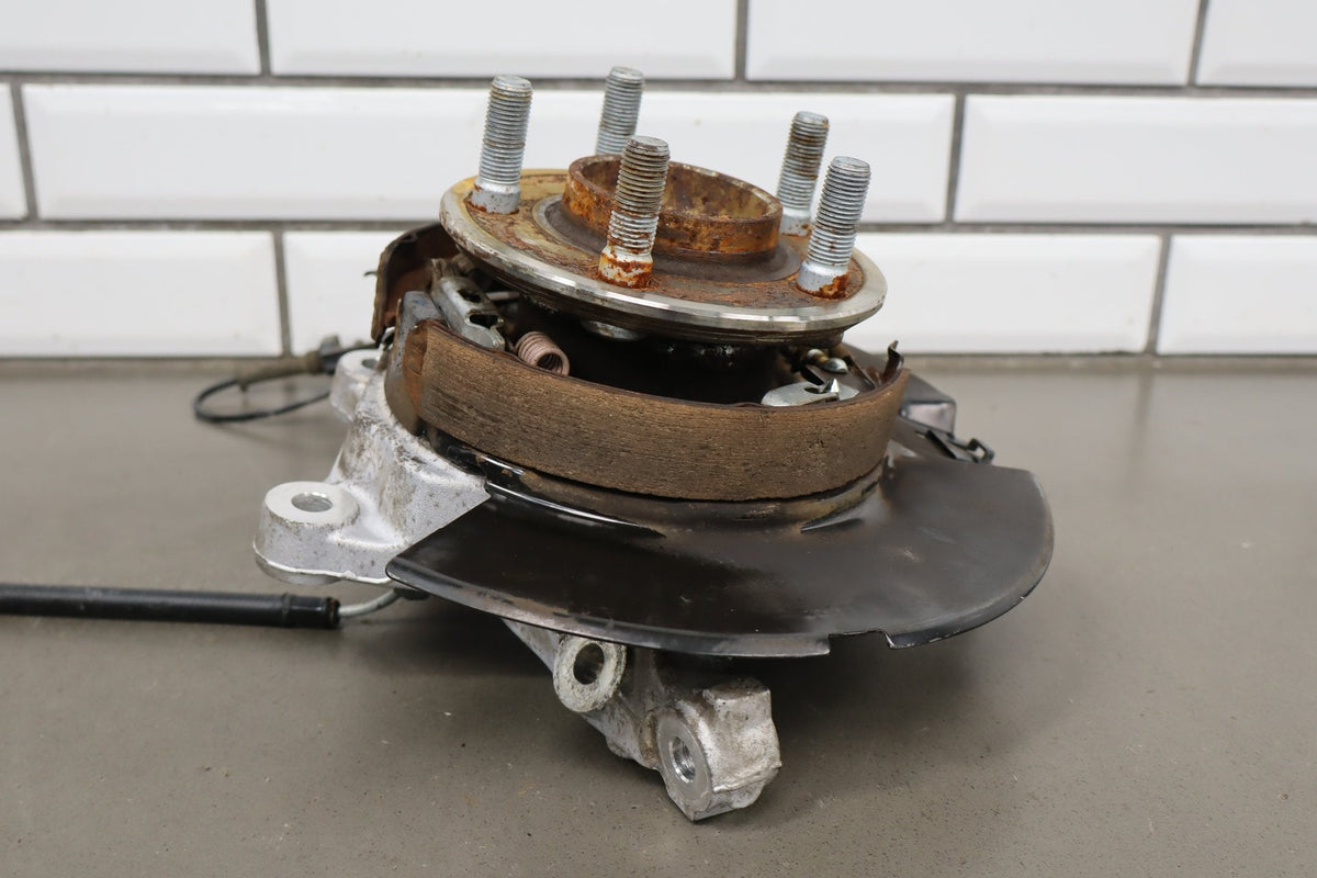2015-23 Challenger Hellcat RH Rear Spindle Knuckle Hub ABS