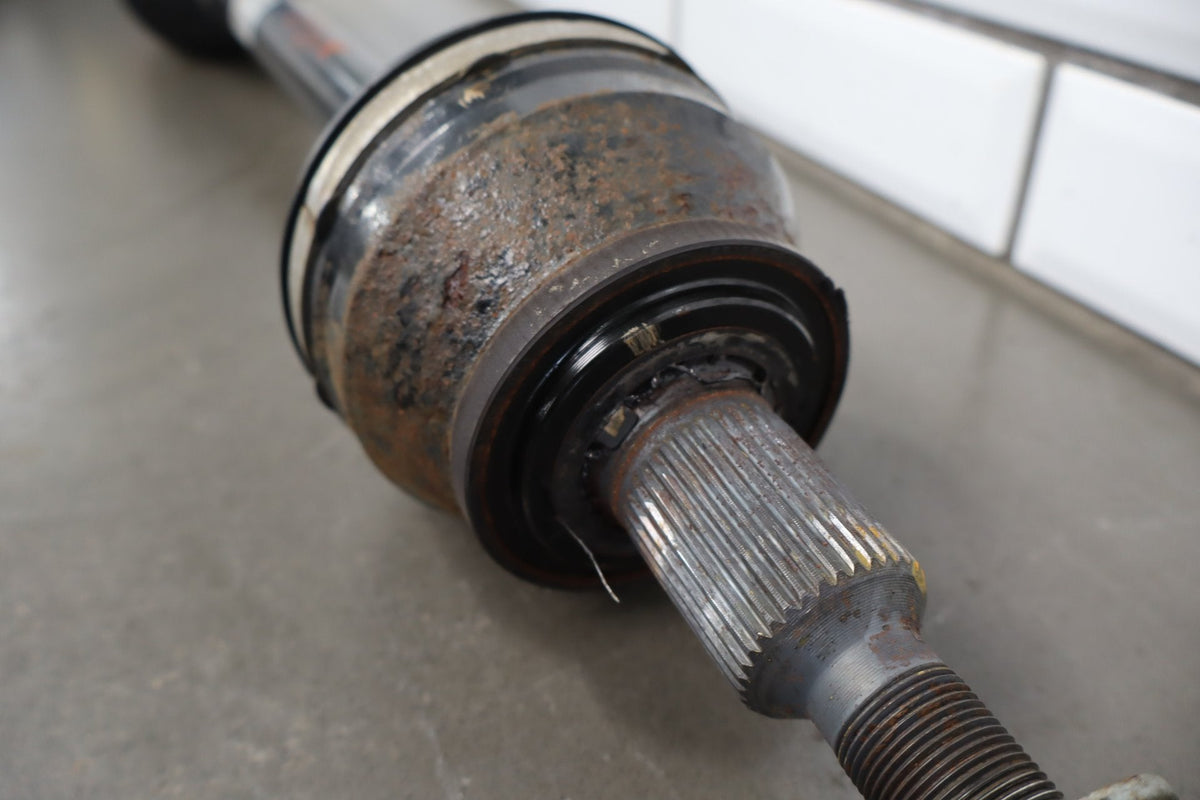 2015-23 Dodge Challenger 6.4 RH Rear CV Axle Shaft OEM