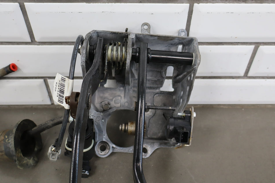 2015-23 Dodge Challenger Hellcat Manual Clutch Pedal Assembly OEM