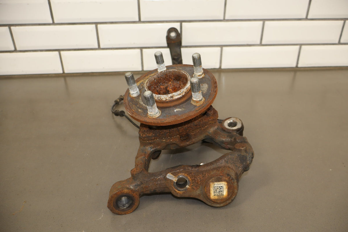 2015-23 Dodge Challenger Scat Pack Front Spindle Pair Brembo