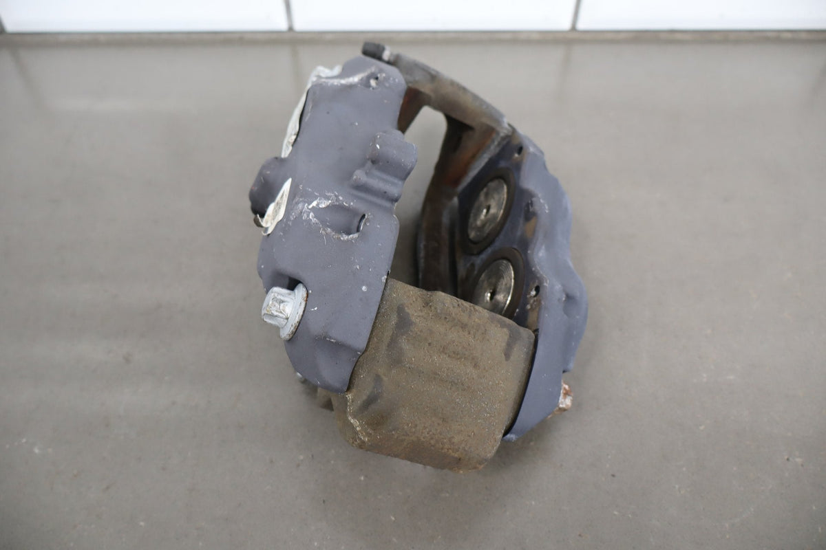 2015-23 Dodge Challenger Scat Pack RH Front Brembo Caliper