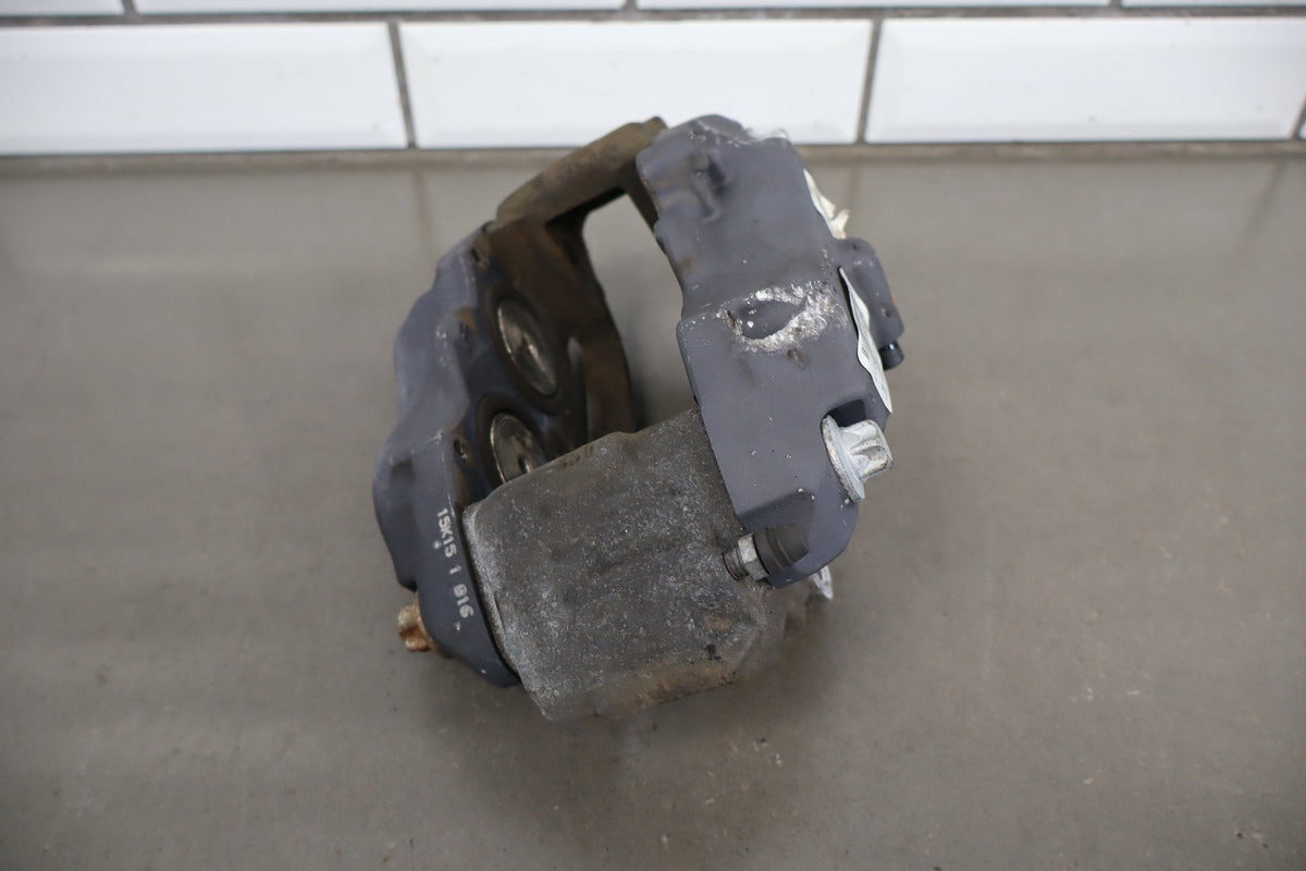 2015-23 Dodge Challenger Scat Pack RH Front Brembo Caliper